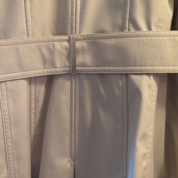 Calvin Klein trenchcoat - Picture 3 of 10